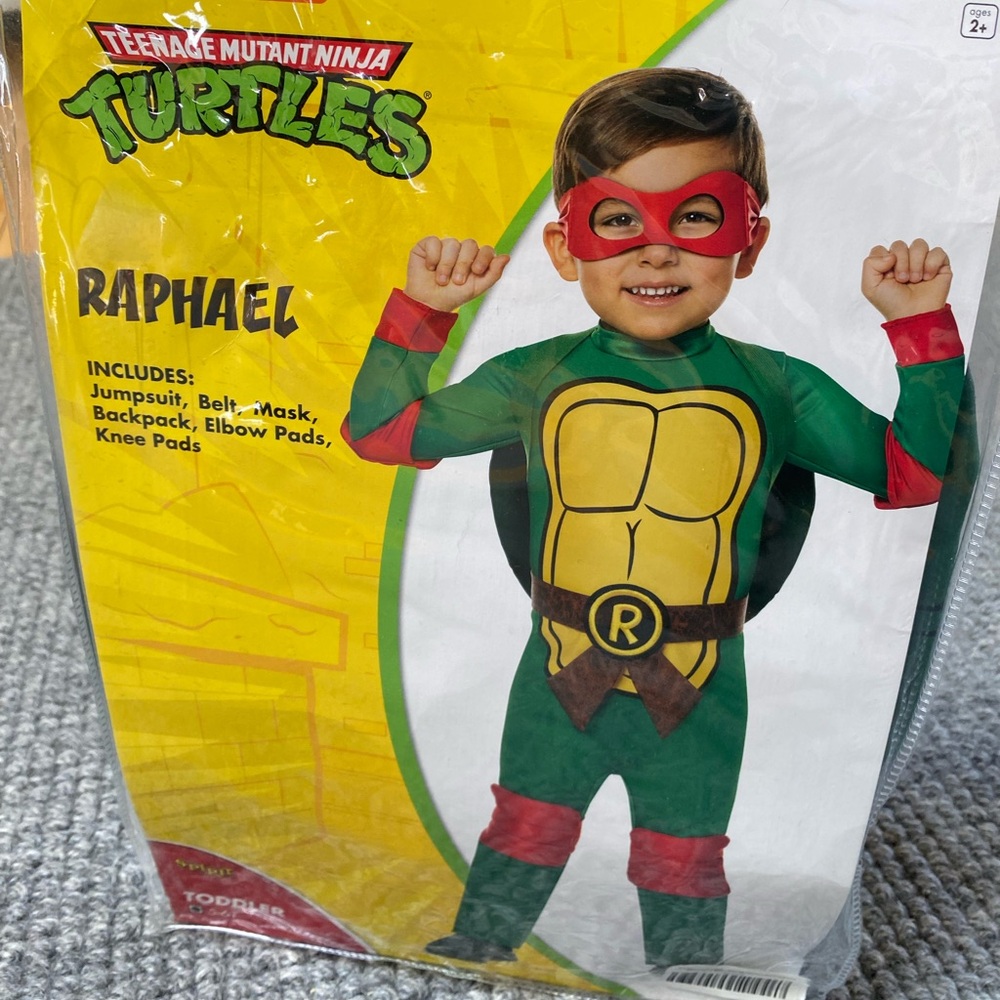 Ninja Turtles Raphael costume in kids size 5-6T